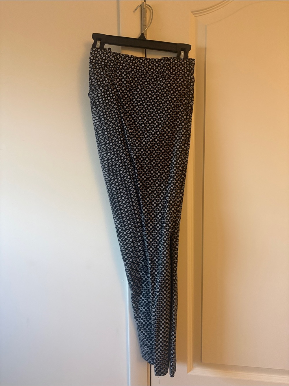 GAP Black & White Printed Women's Dress Pants